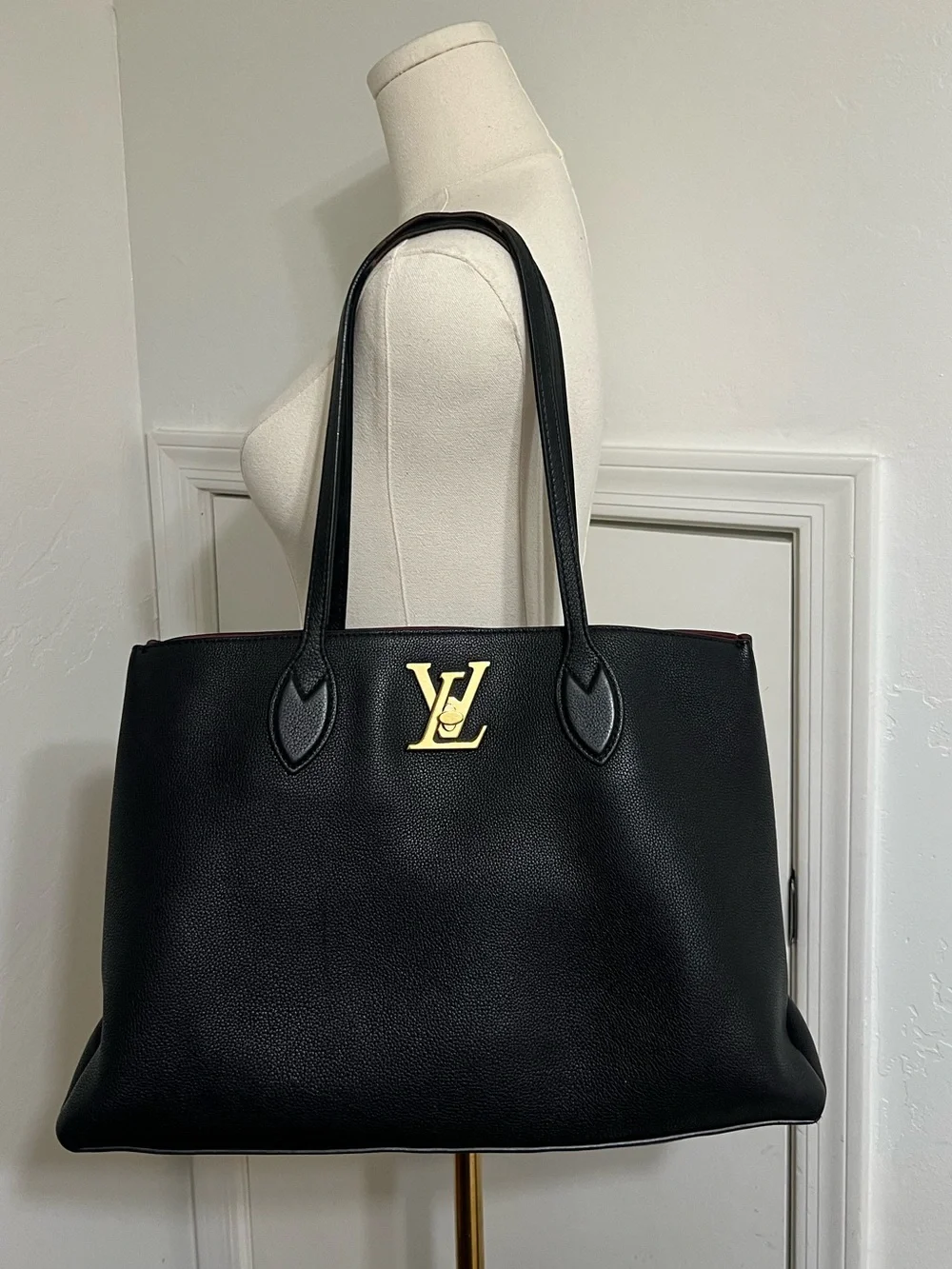 Louis Vuitton Black Leather LV Logo Lock me Shopper Tote Bag